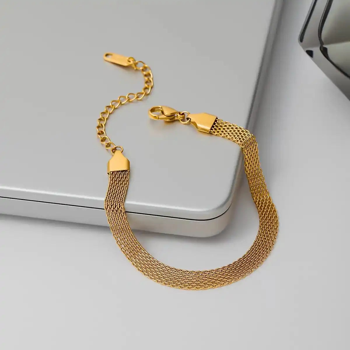 Golden-Sleek Stainless Steel Bracelate